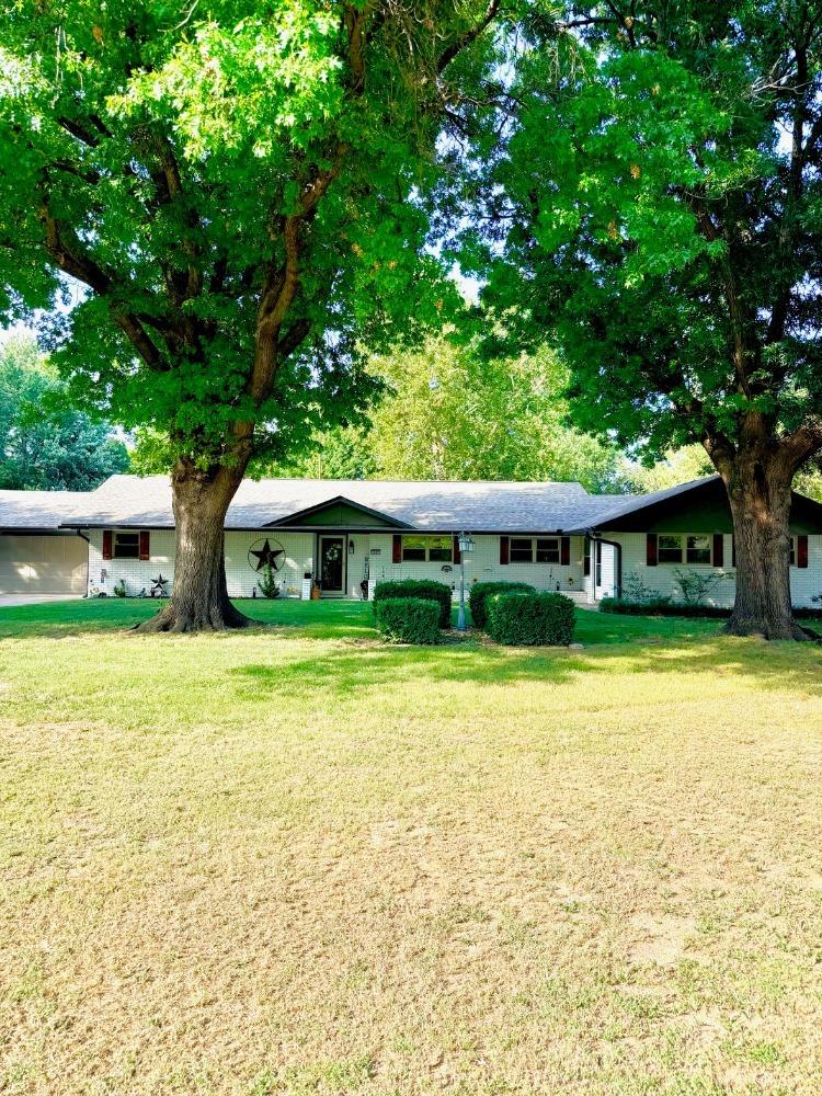 N Lincoln St, Enid, OK 73703