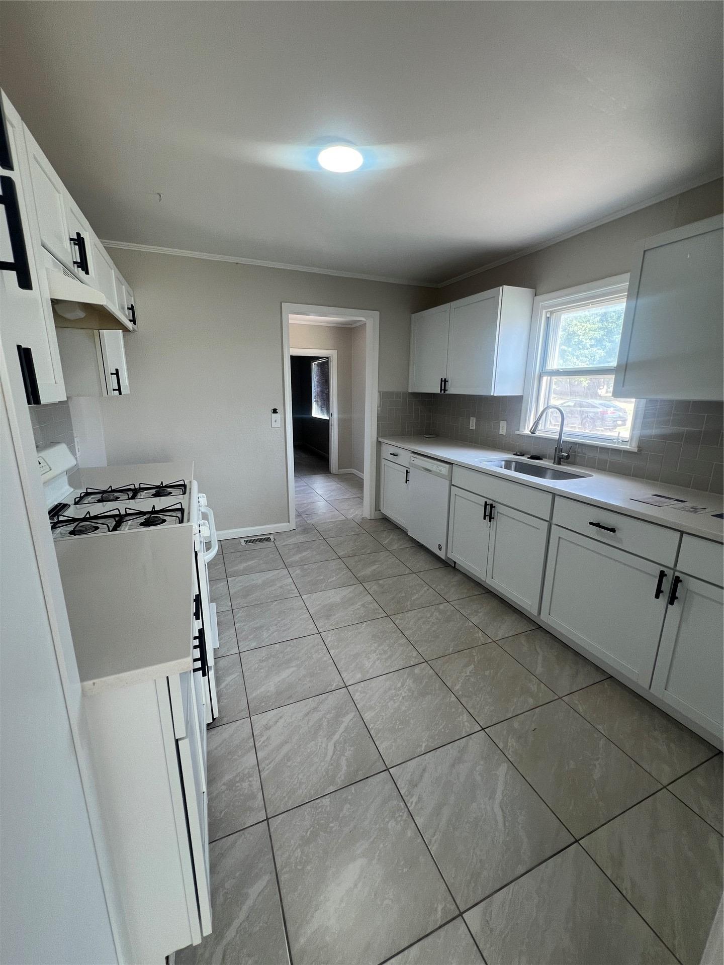 S Main St, Owasso, OK 74055
