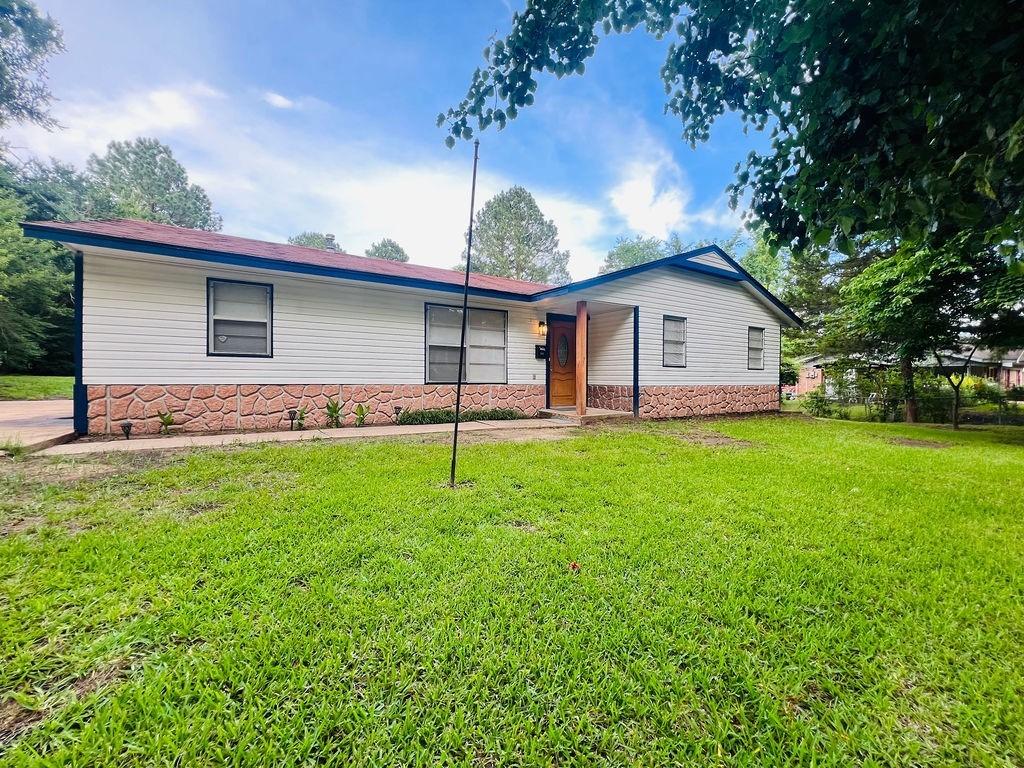 Nw B St, Antlers, OK 74523
