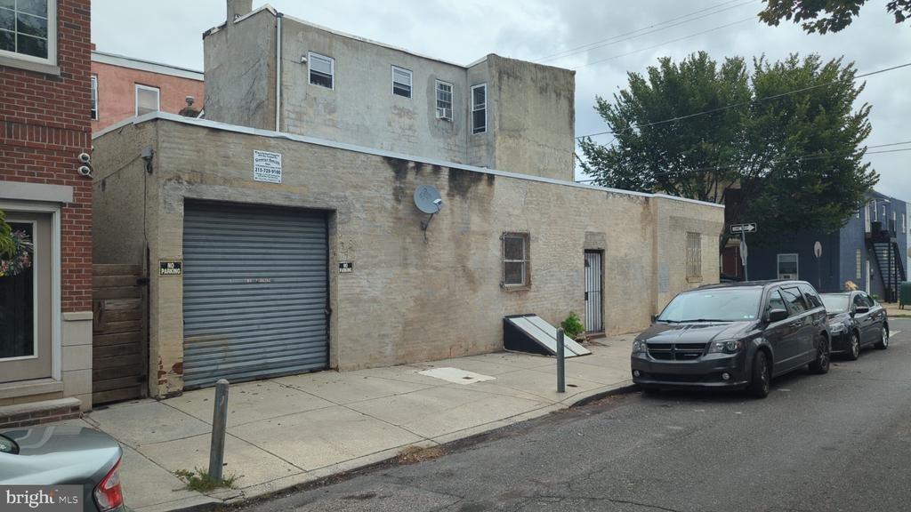 S 4th St, Philadelphia, PA 19148