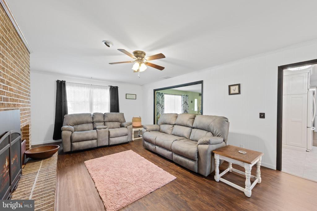 Mallard Dr, Delmar, MD 21875