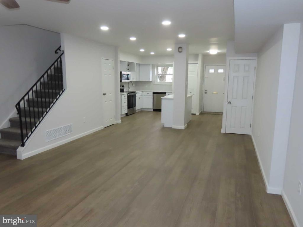 Hampstead Dr, Ambler, PA 19002