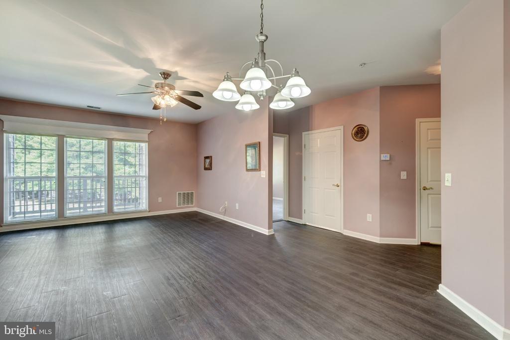 Glyndon Trace Dr, Reisterstown, MD 21136