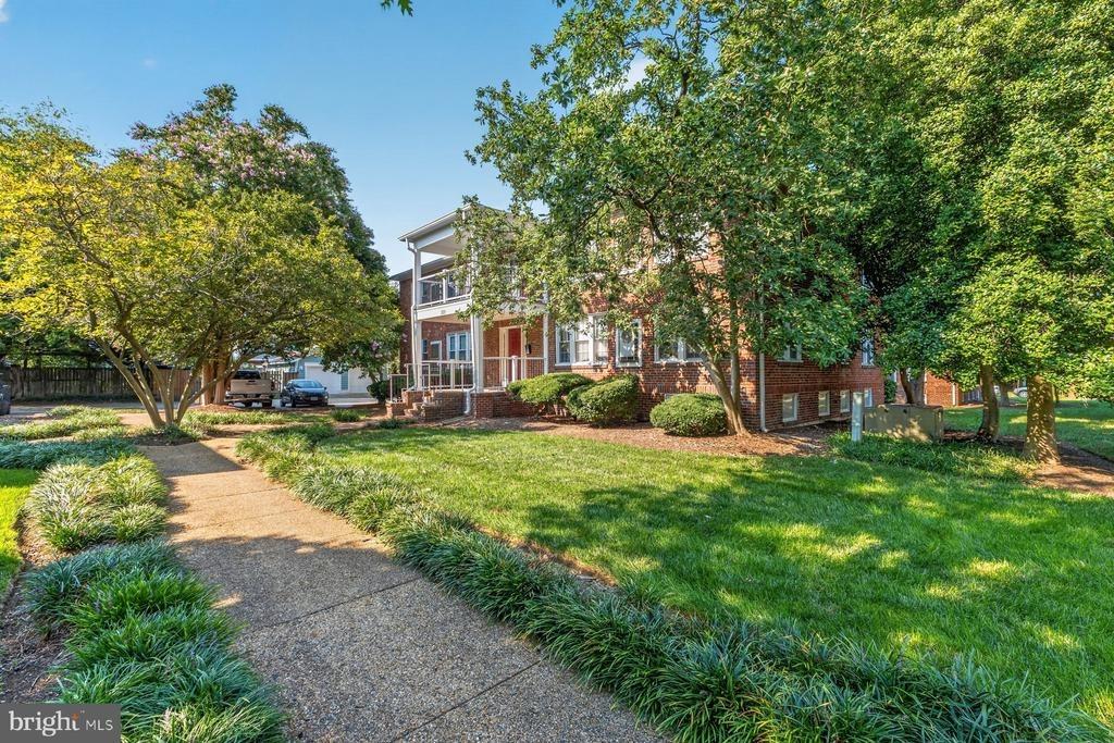 Duncan Ave, Alexandria, VA 22301