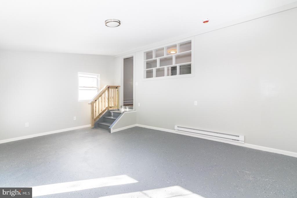 Fenwick Rd, Pilesgrove, NJ 08098