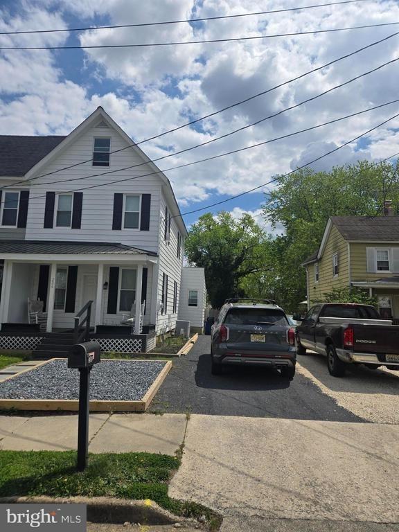 Broad St, Elmer, NJ 08318