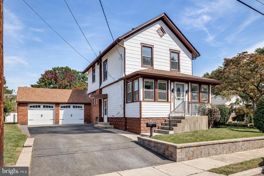 Walnut St, Westville, NJ 08093