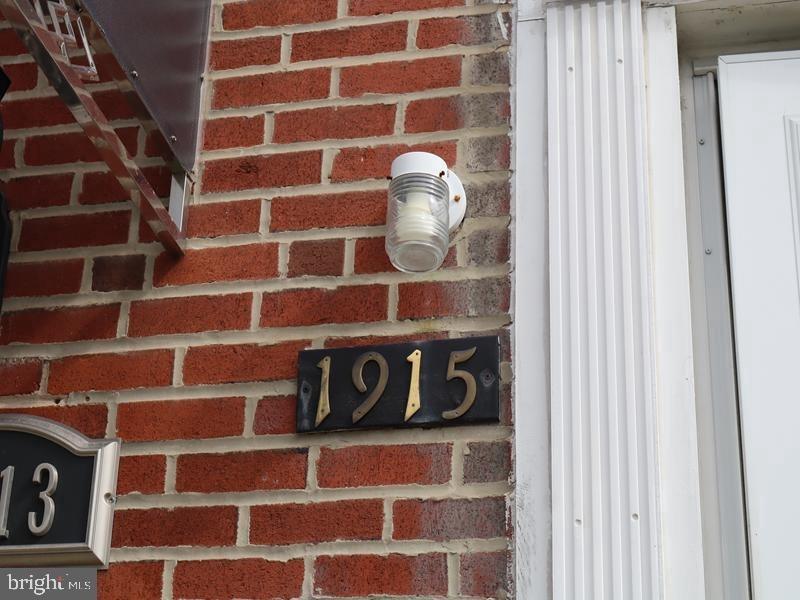 Tustin St, Philadelphia, PA 19152
