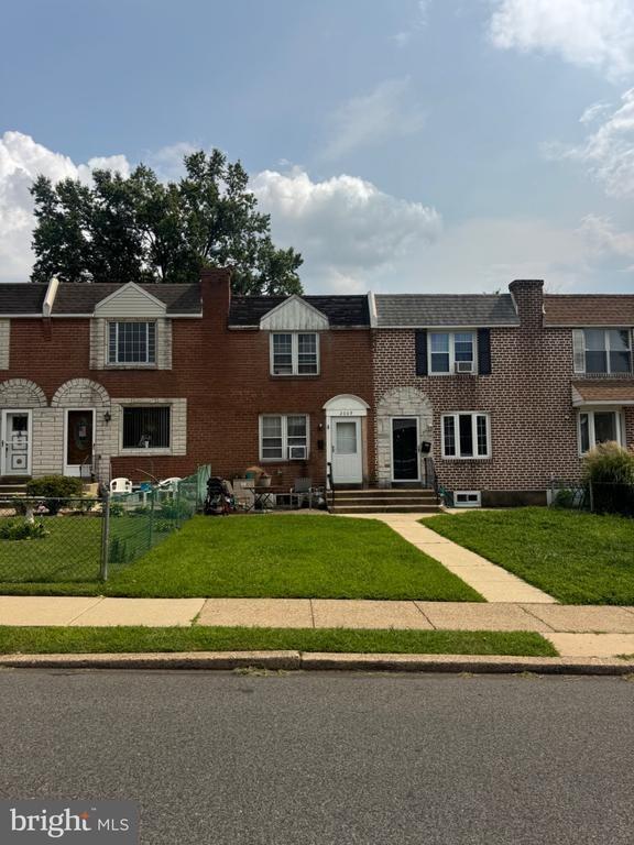 Heather Rd, Folcroft, PA 19032