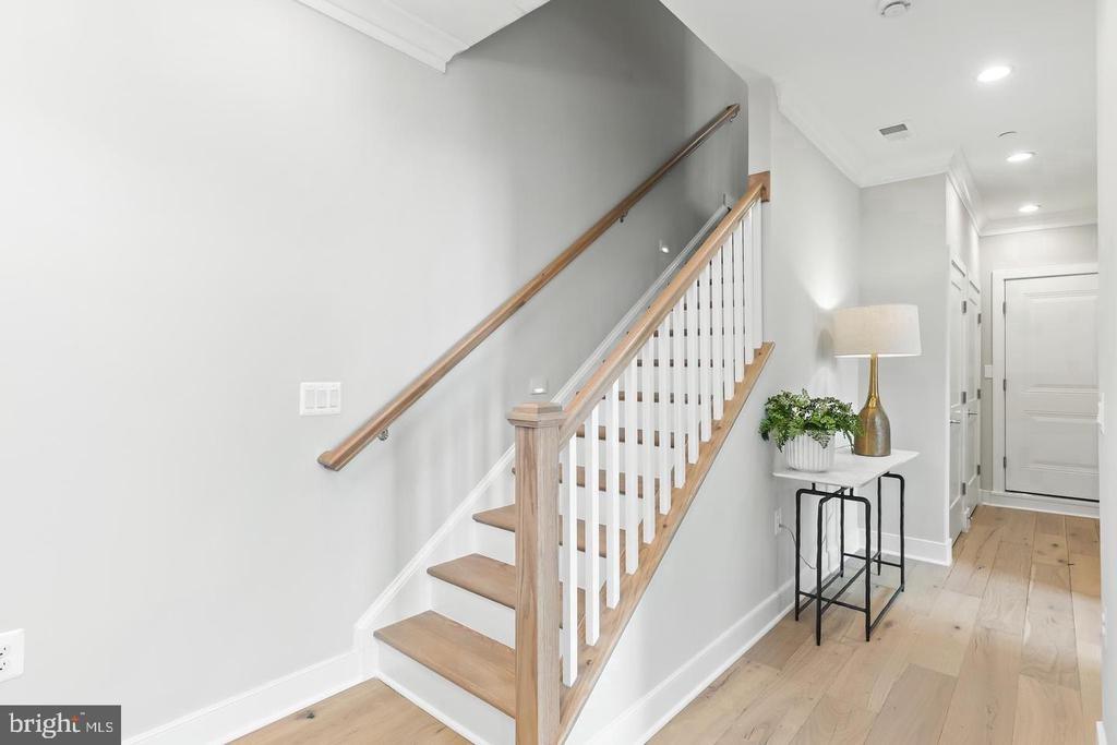 Grosvenor Pl, Rockville, MD 20852