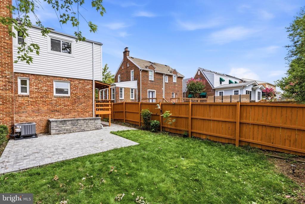 1/2 E Myrtle St, Alexandria, VA 22301