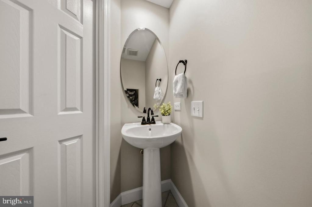Gadsby Pl, Alexandria, VA 22311