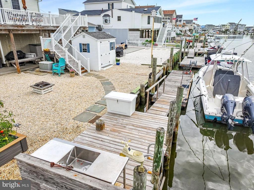 Kingfisher Rd, Tuckerton, NJ 08087