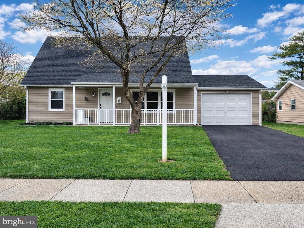 Middleton Ln, Willingboro, NJ 08046