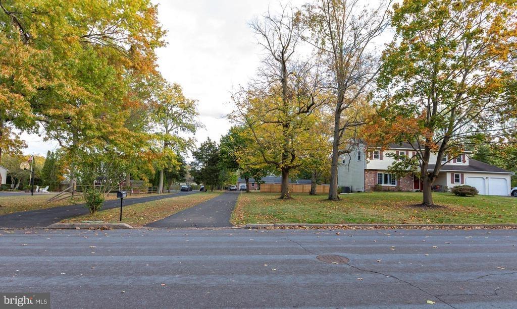 Deer Run Rd, Hatfield, PA 19440