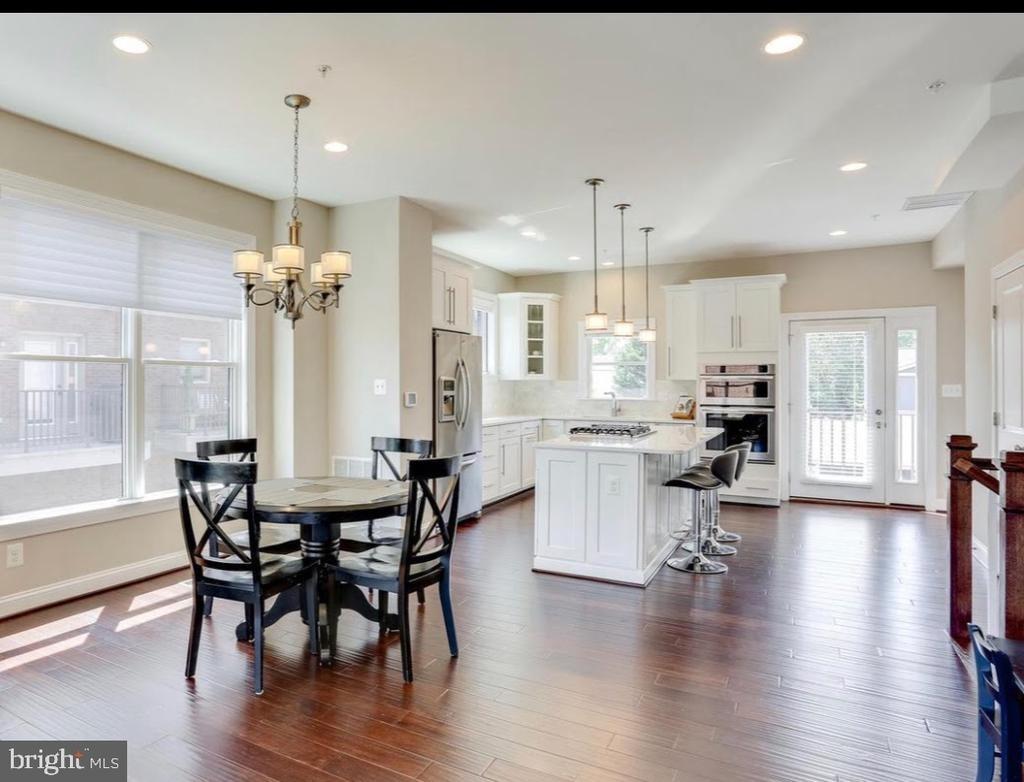 11th St S, Arlington, VA 22204