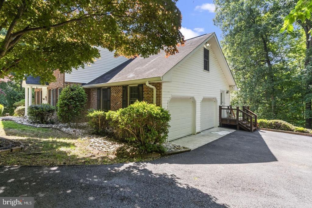 Hillary Ct, La Plata, MD 20646