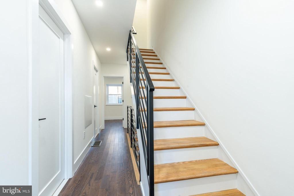 S Alder St, Philadelphia, PA 19148