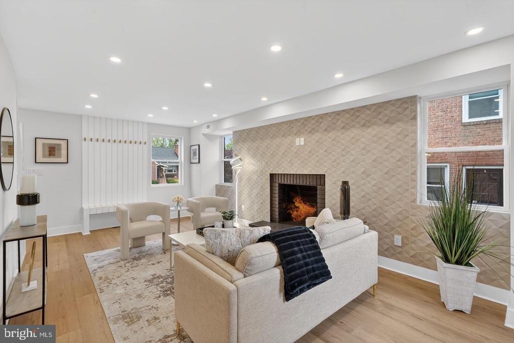 Laurel Dr, Parkville, MD 21234