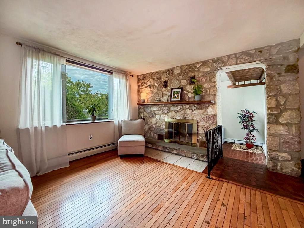 Evergreen Dr, Doylestown, PA 18901