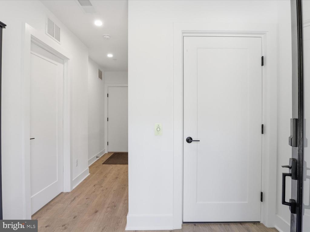 Tysons Ridgeline Rd, Falls Church, VA 22043
