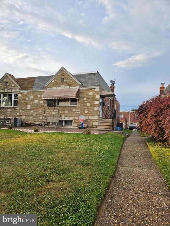 Placid St, Philadelphia, PA 19152