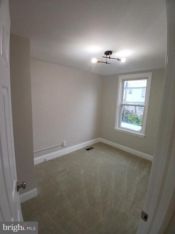 Elmley Ave, Baltimore, MD 21213