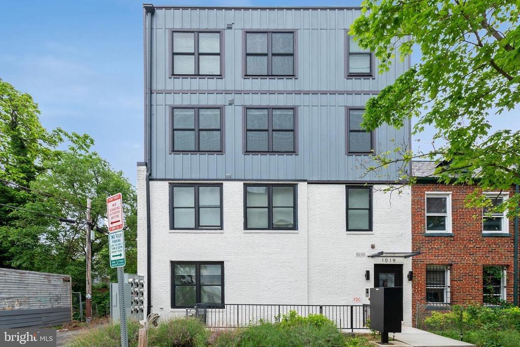 17th Pl Ne, Washington, DC 20002