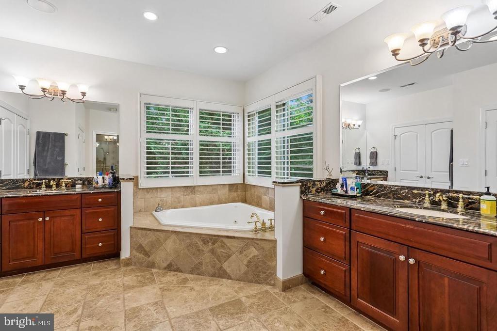 Wessling Ln, Bethesda, MD 20814