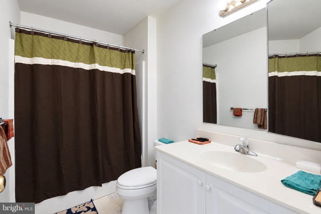 Barrington Dr, Reading, PA 19607