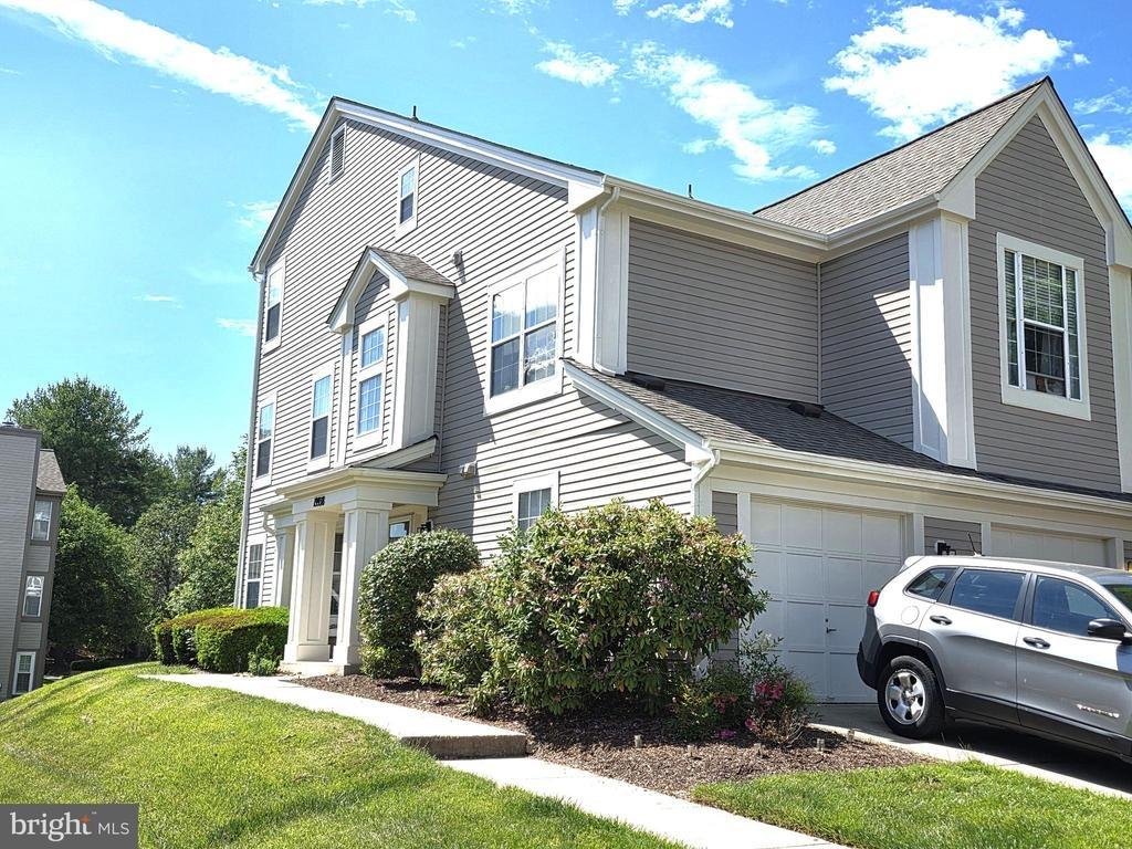 Dunstable Cir, Germantown, MD 20876