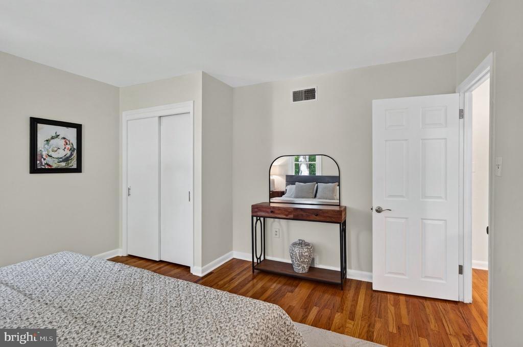Midland Ave, Berwyn, PA 19312