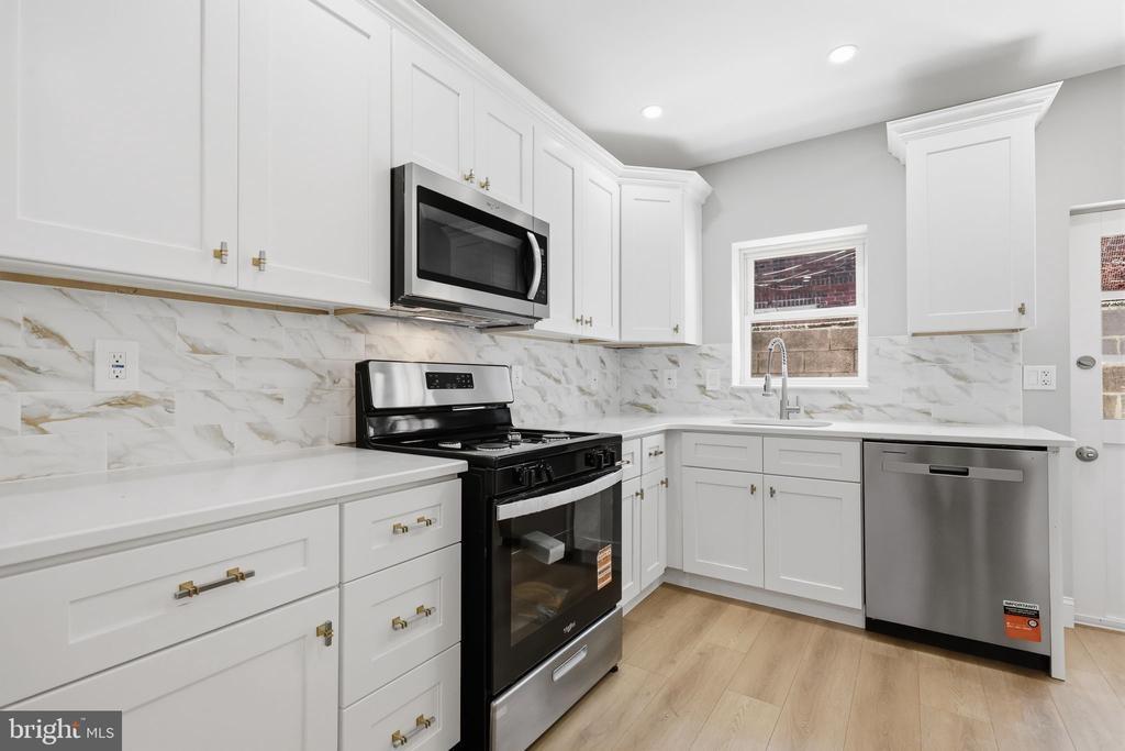 S Chadwick St, Philadelphia, PA 19145
