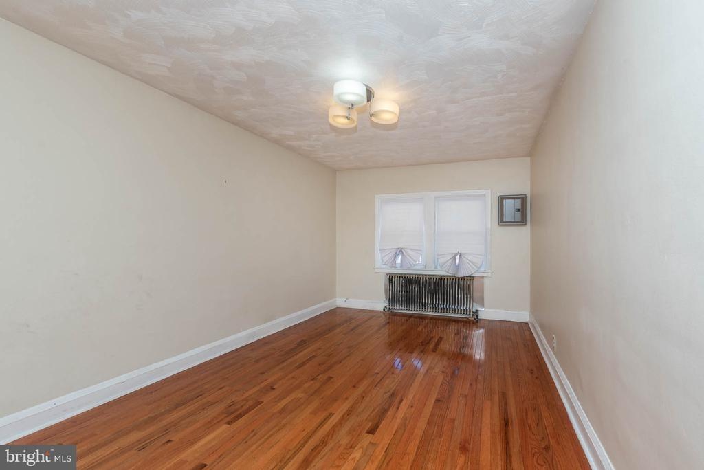 N Augusta Ave, Baltimore, MD 21229