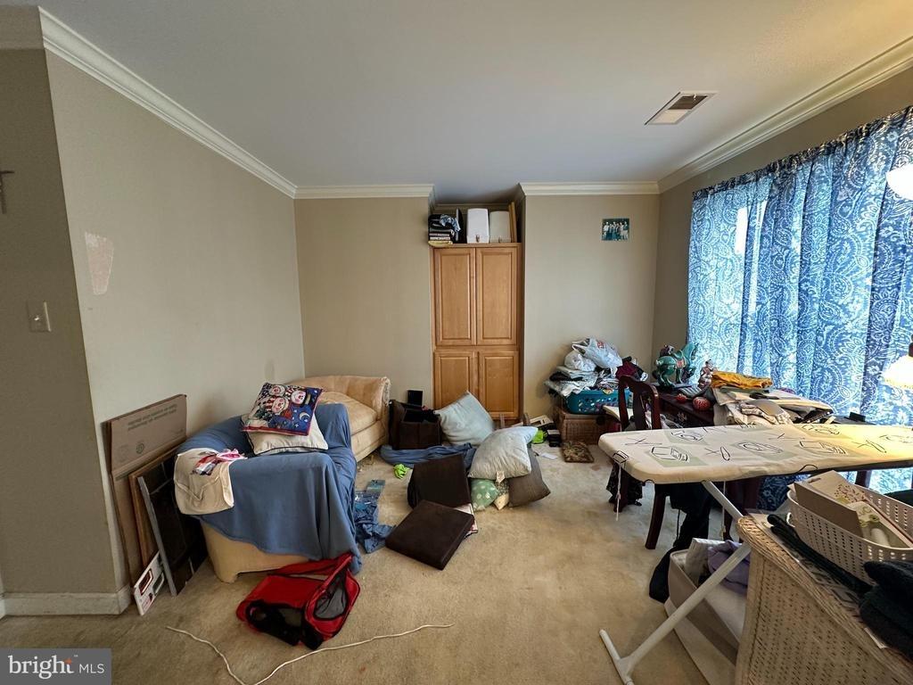 Joy Dr, Greencastle, PA 17225