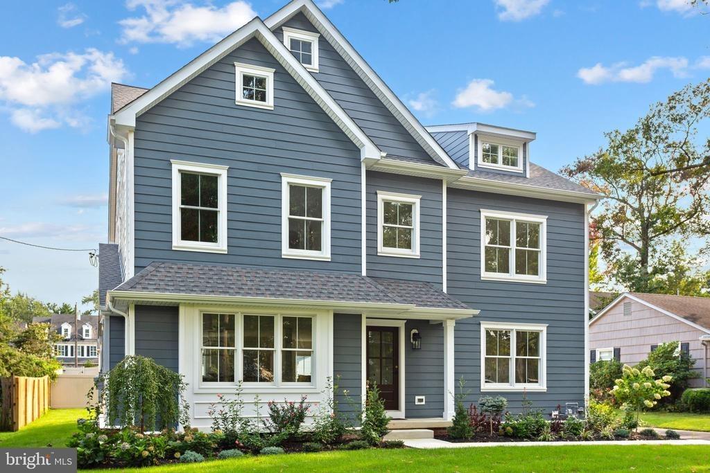 Longwood Dr, Haddonfield, NJ 08033