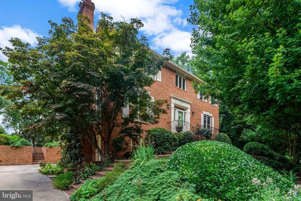 N Tazewell St, Arlington, VA 22207