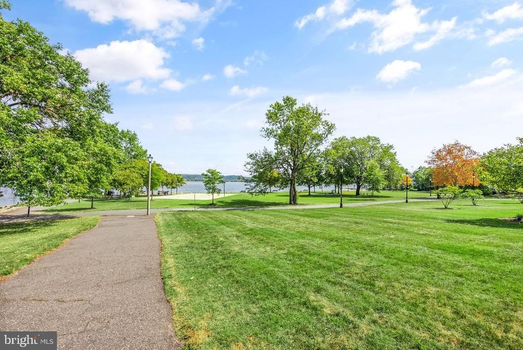 E Abingdon Dr, Alexandria, VA 22314