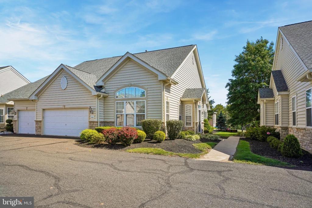 Devonshire Ct, Warrington, PA 18976