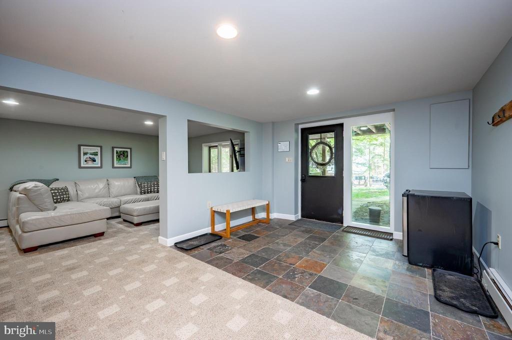 Lodge Cir, Swanton, MD 21561