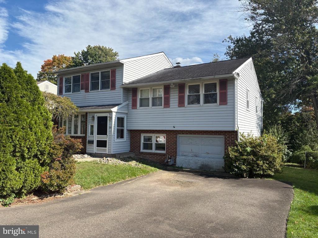 Inman Ter, Willow Grove, PA 19090