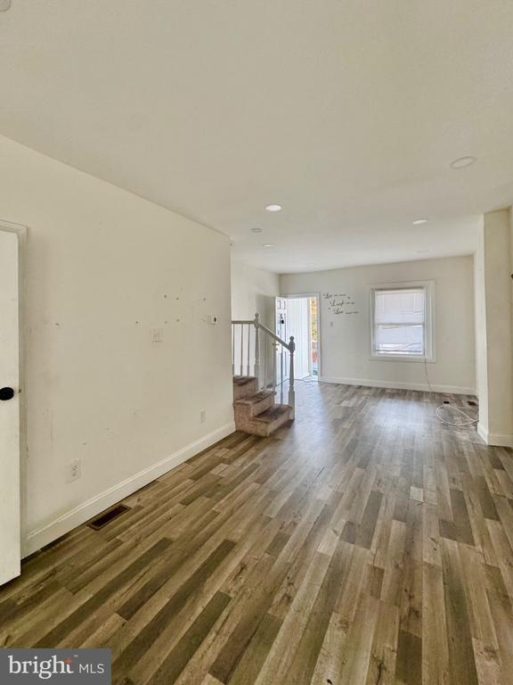 Hillside Ave, Darby, PA 19023