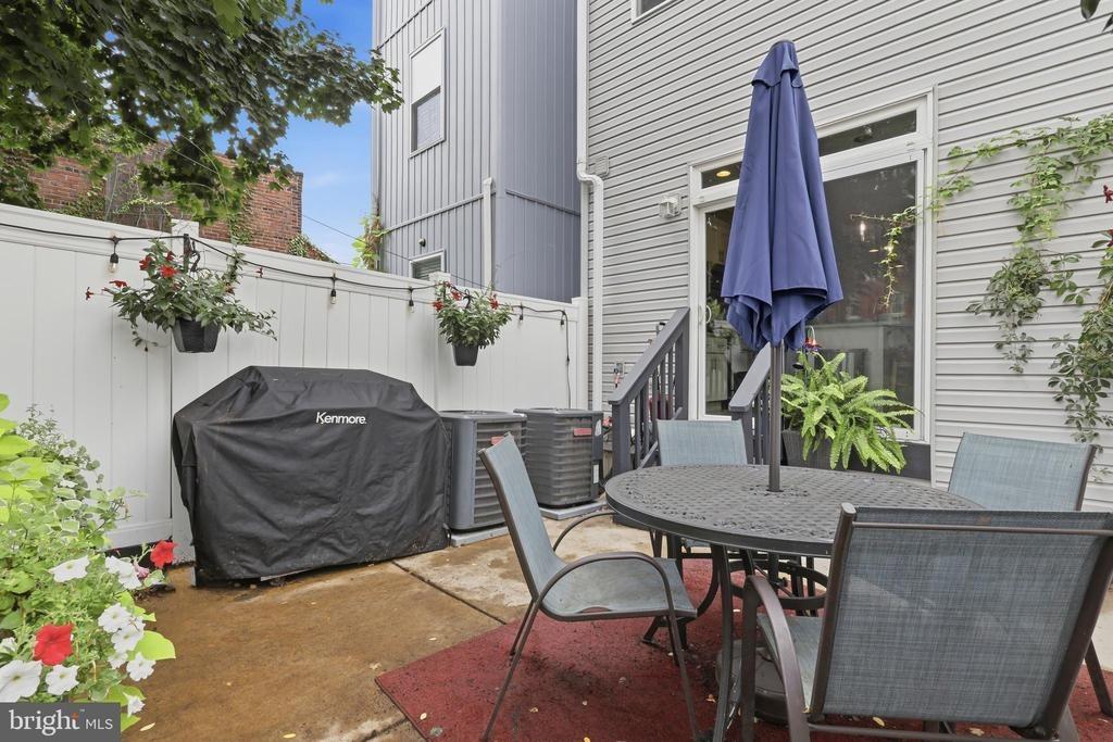 N 19th St, Philadelphia, PA 19121