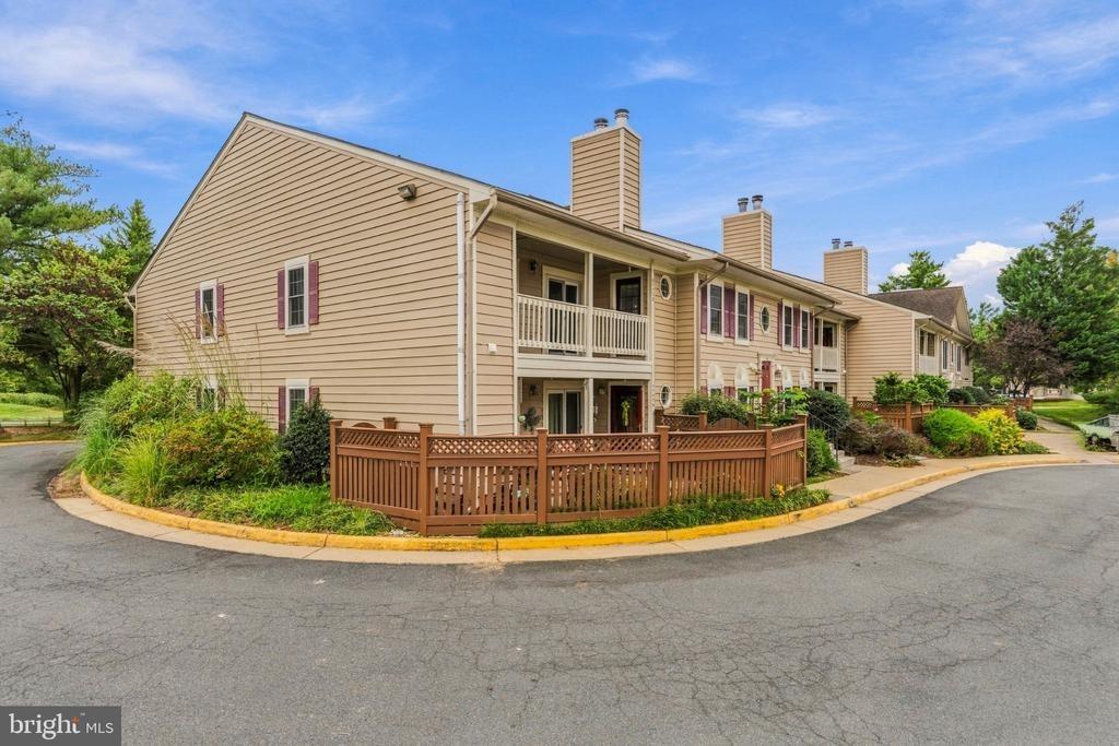 Essex House Sq, Alexandria, VA 22310