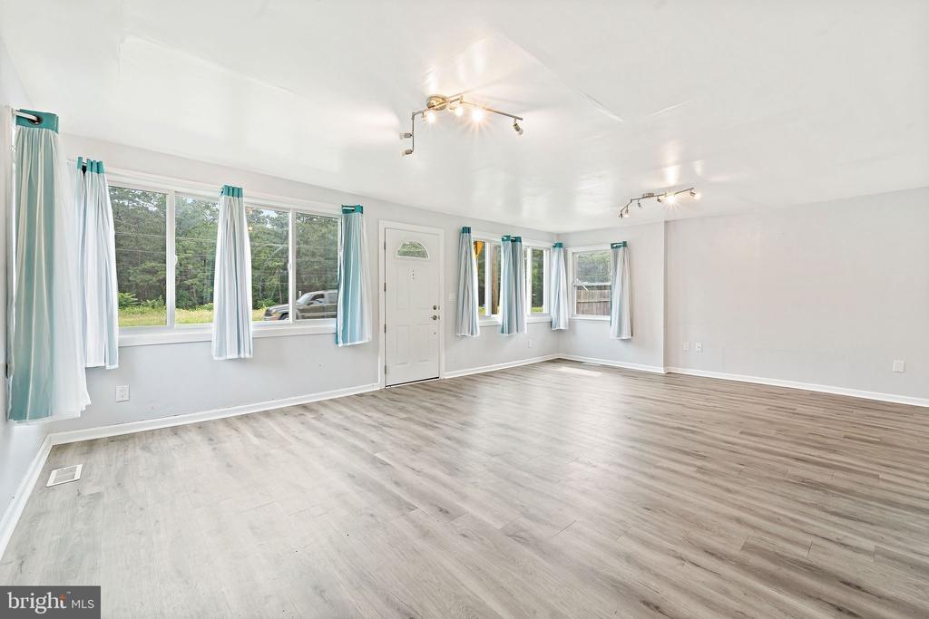 Sicklerville Rd, Sicklerville, NJ 08081