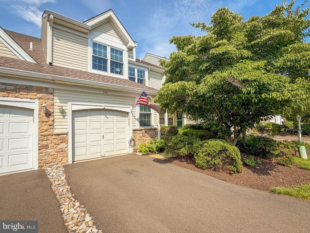 Harrowgate Ln, New Hope, PA 18938