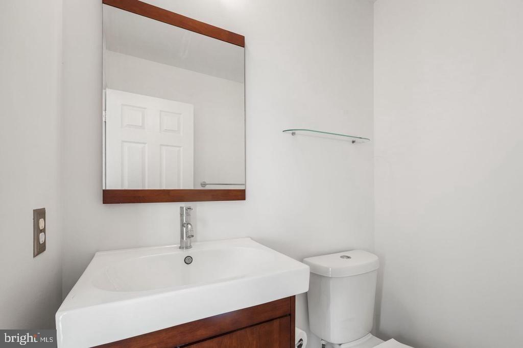 Snowpoint Pl, Ashburn, VA 20147