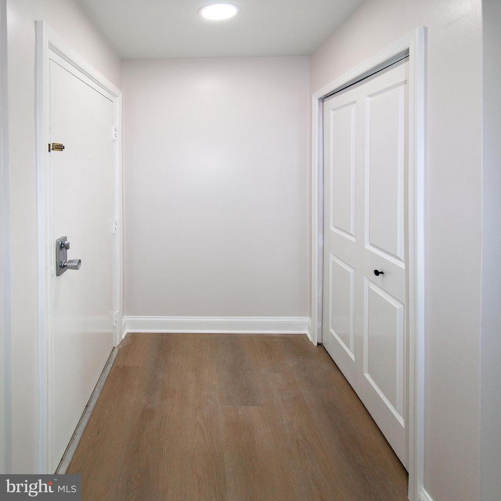 S 28th St, Alexandria, VA 22302
