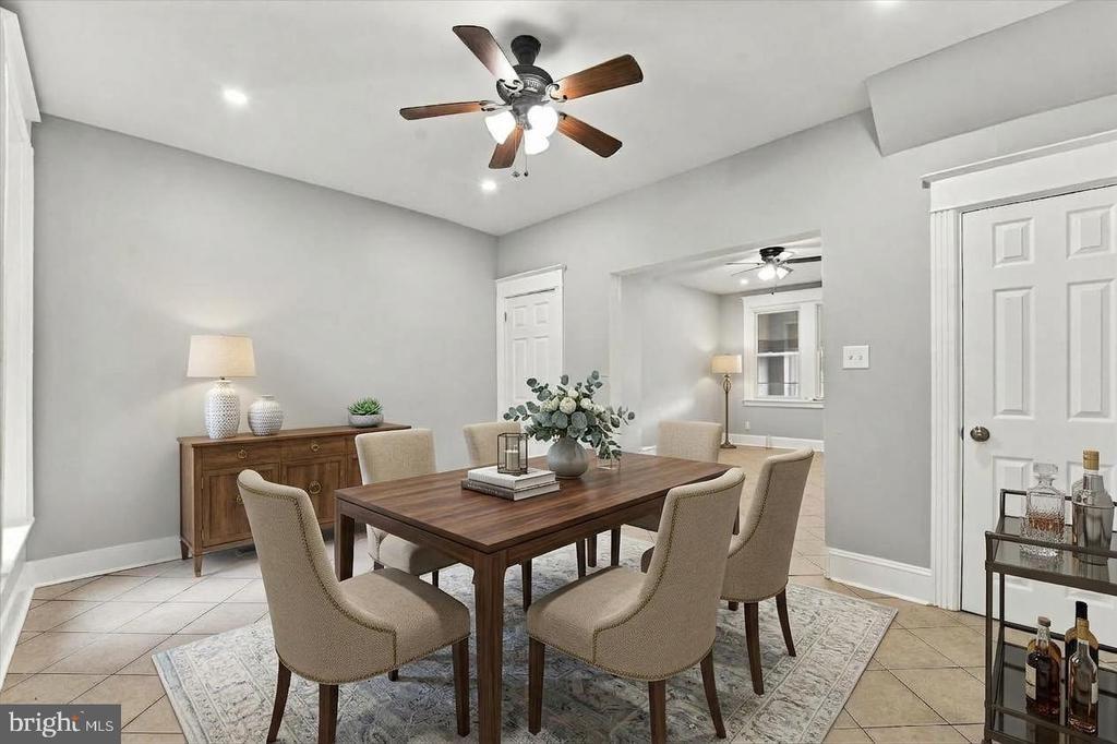 N 7th St, Philadelphia, PA 19120