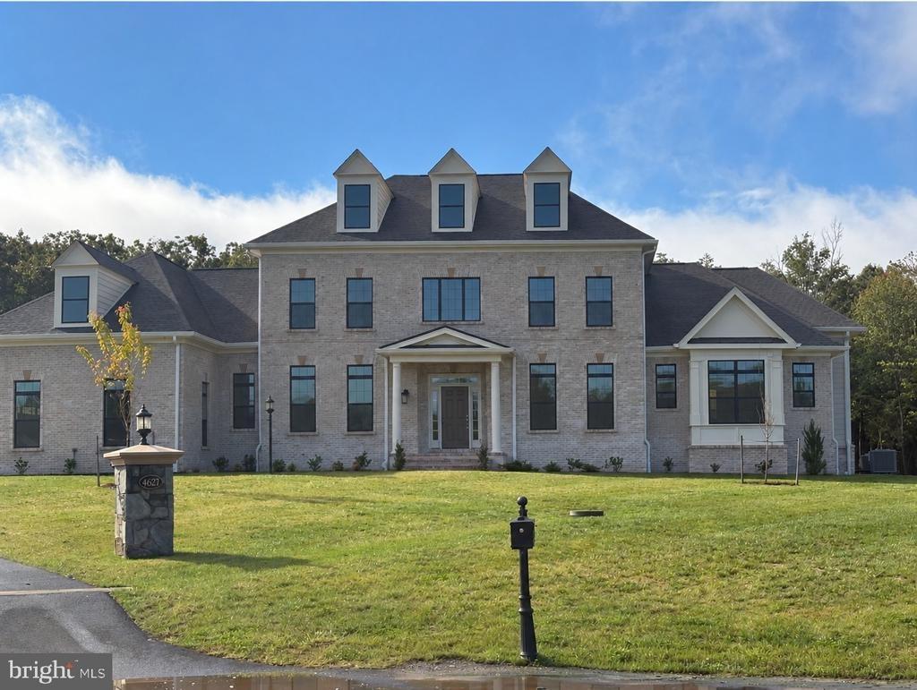 Fairfax Manor Ct, Chantilly, VA 20151